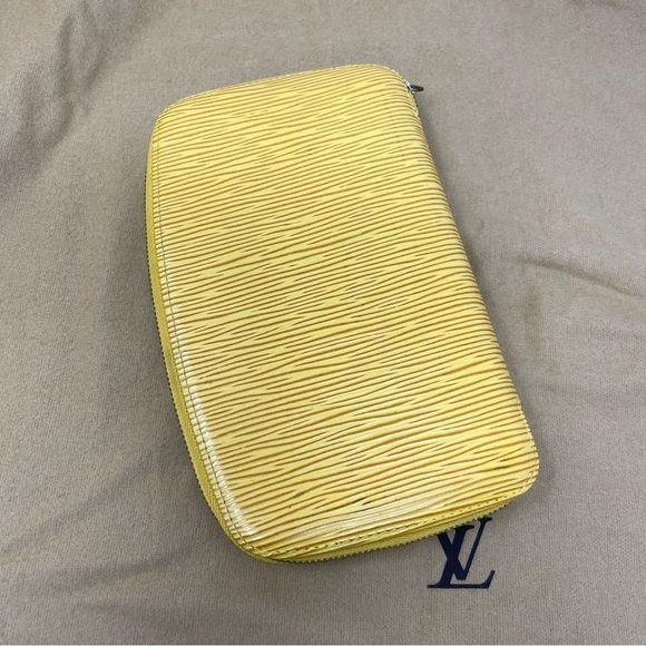 LOUIS Vuitton LV Hand Bag Jasmin Yellow Purse with Wallet - Picture 15 of 16